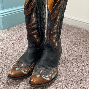 Old Gringo cowboy boots